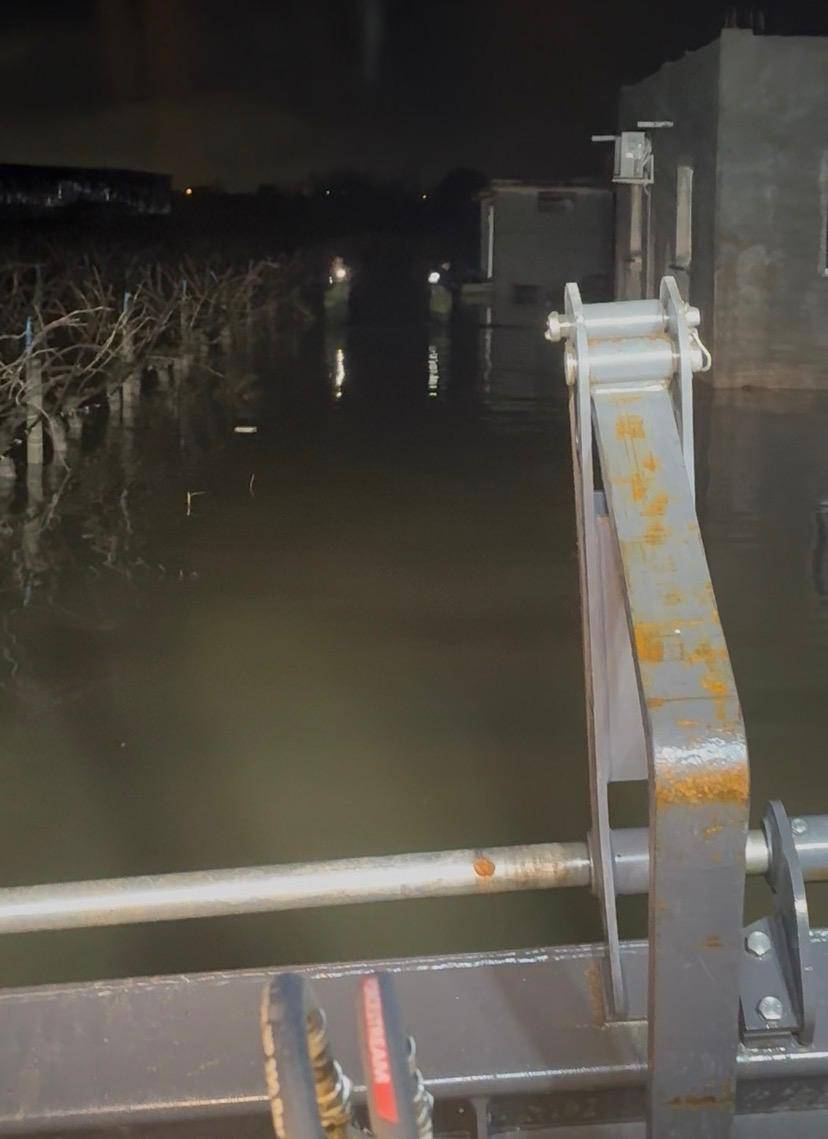 Manisa'da Sel Suları Arasında Can Pazarı: 11 Kişi Kurtarıldı