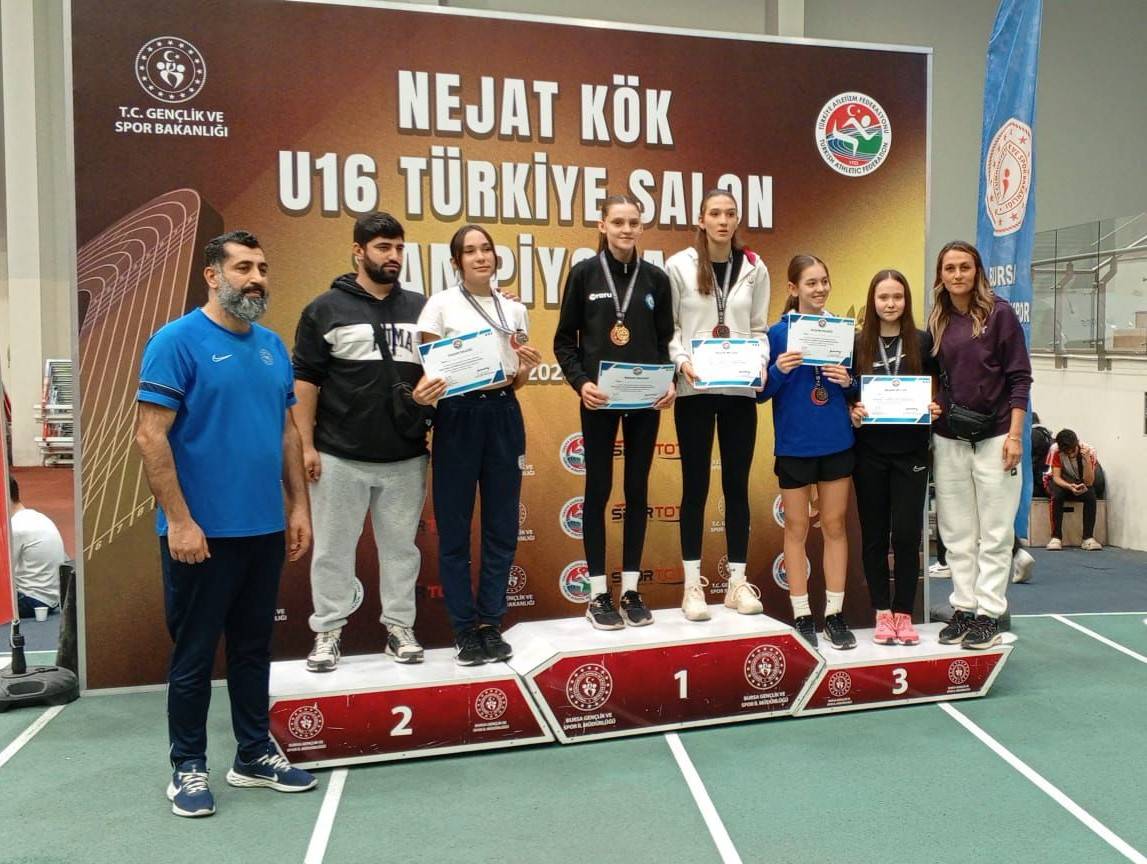 Manisa'nın Gururu: Atletizmde Çifte Madalya