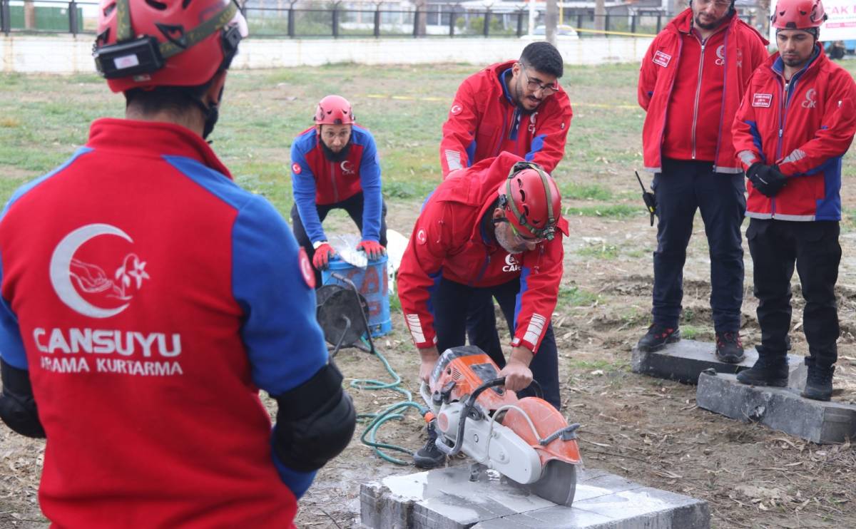 Cansuyu Manisa’dan Arama Kurtarma Seferberliği