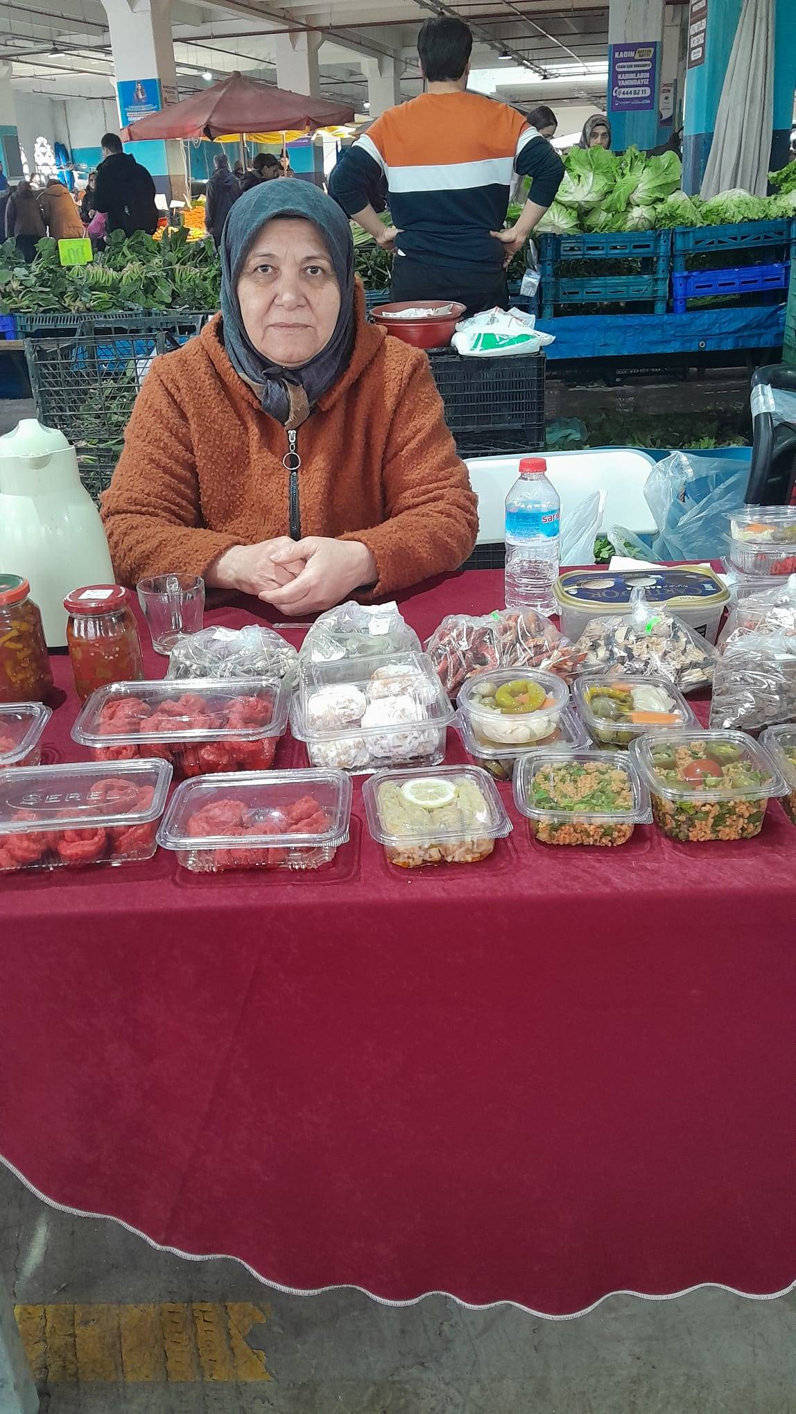 Yunusemre’de Üretici Kadınlar Pazarı Yoğun İlgi Gördü