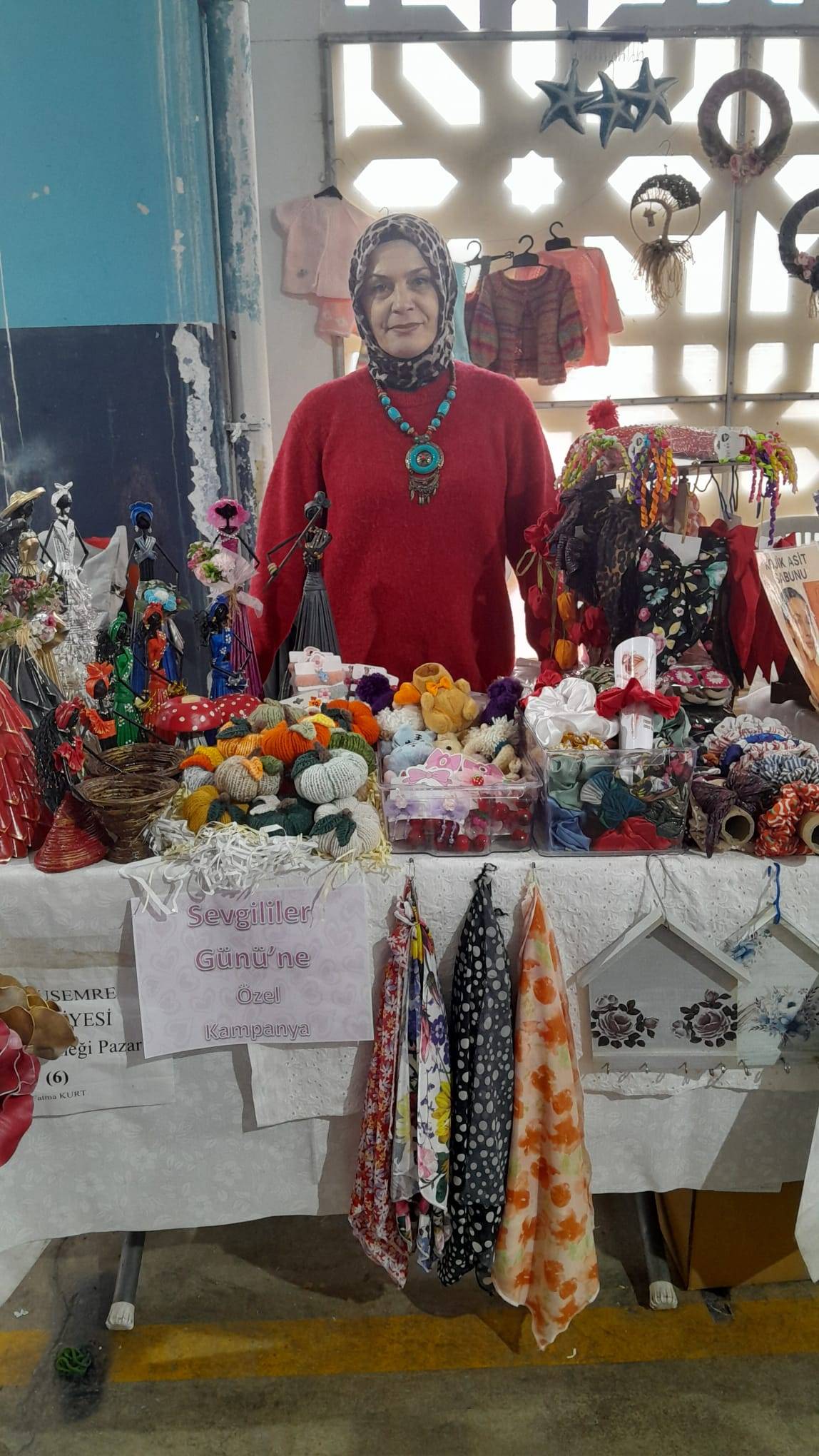 Yunusemre’de Üretici Kadınlar Pazarı Yoğun İlgi Gördü