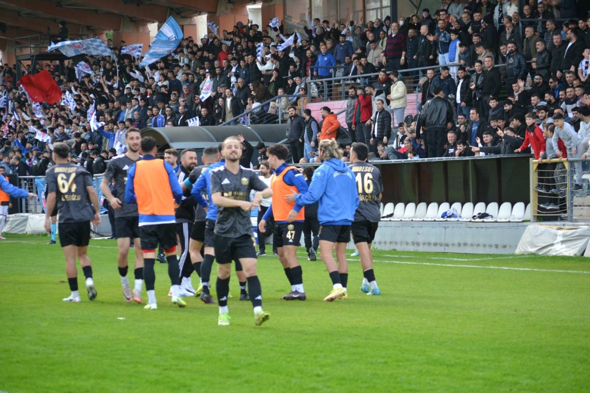 Manisa Derbisinde Gülen Taraf Nurlupınarspor