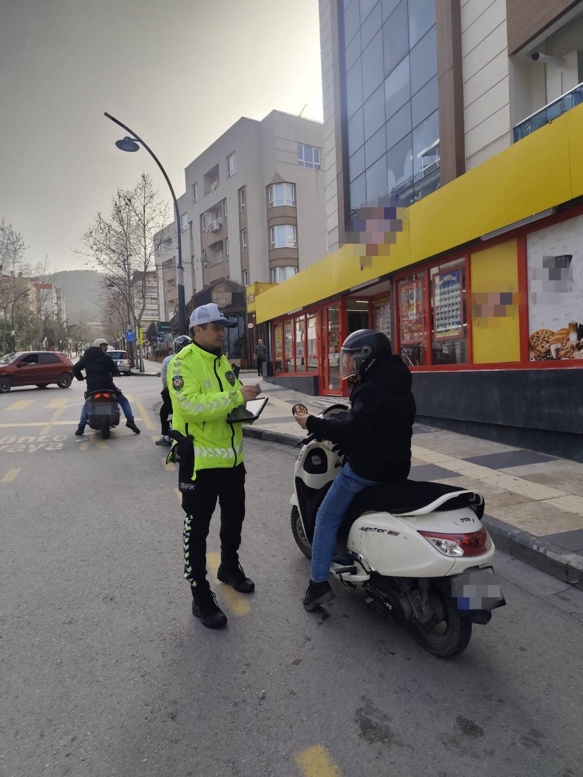 Manisa’da Motosikletlere Sıkı Denetim: 2,8 Milyon Lira Ceza