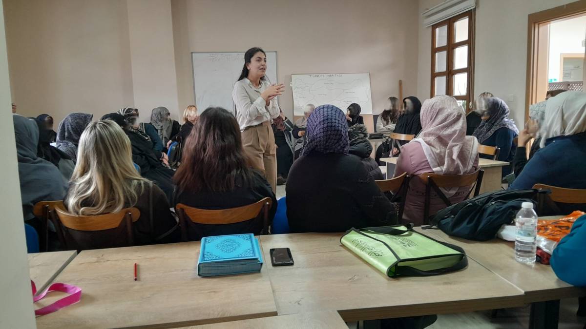 Yunusemre’de Kadınlara Hayati Uyarı: Bağımlılıkla Mücadele