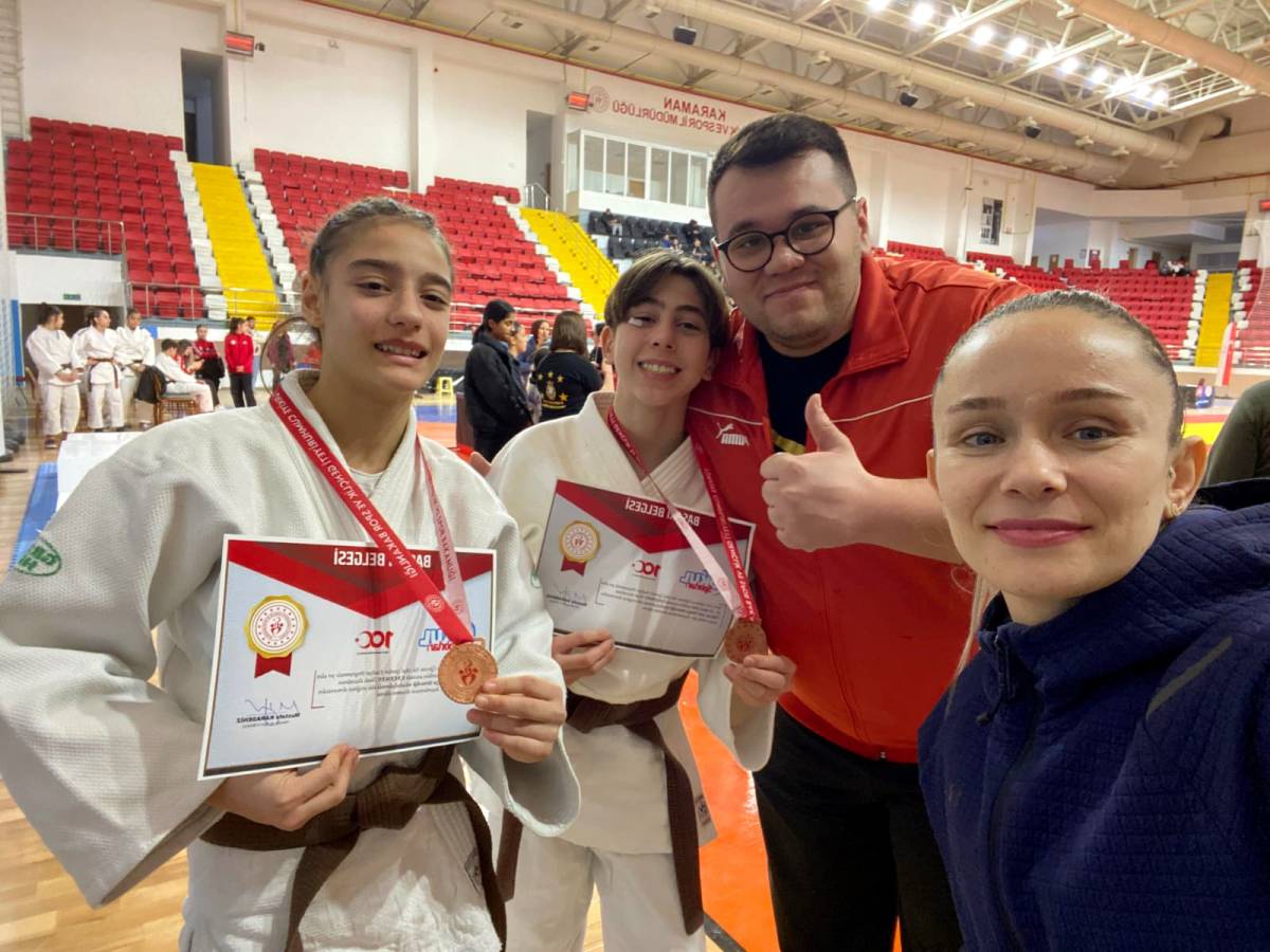 Yunusemre Belediyesporlu Judocular Türkiye'yi Salladı