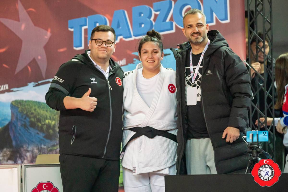 Başlık: Yunusemreli Judoculardan Trabzon'da Çifte Madalya