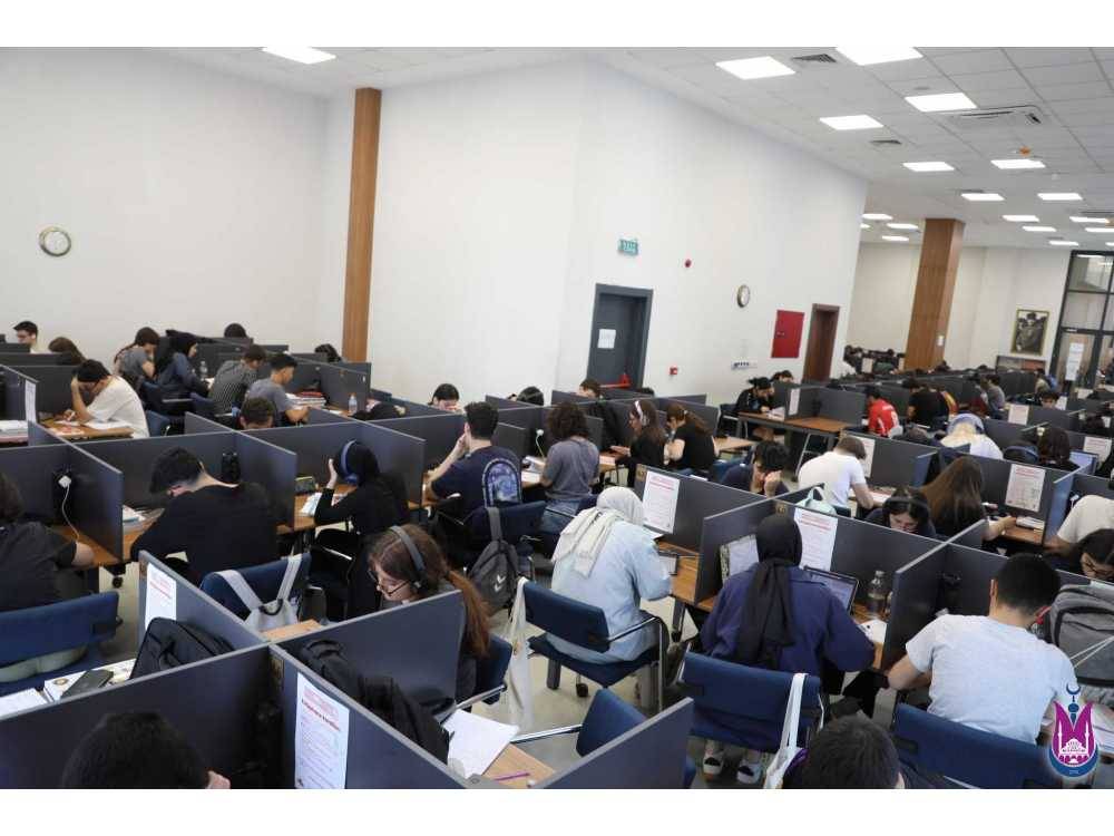 Şehzadeler Gençlik Evi’ne Sesli Çalışma Salonu