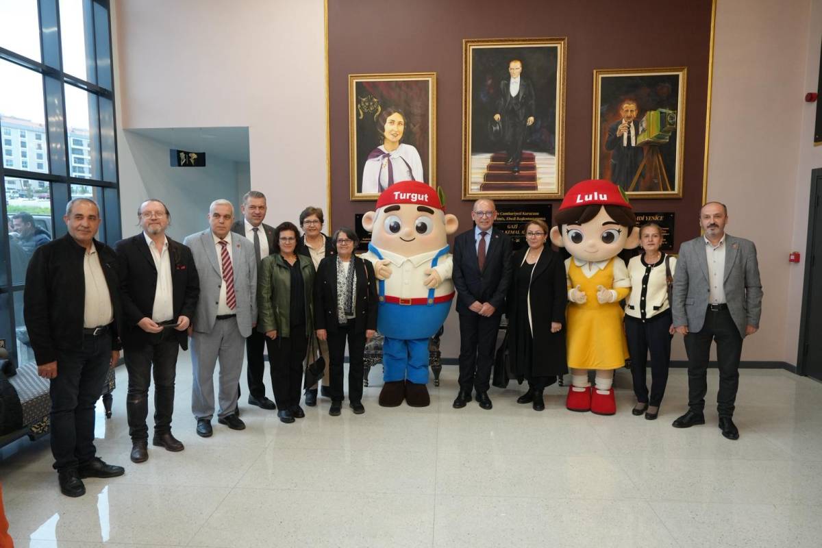 Turgut ve Lulu Turgutlu’da sahneye çıktı