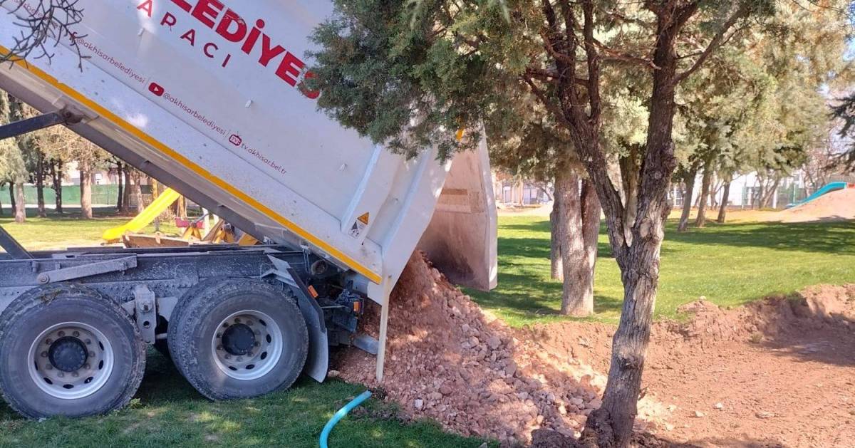 Akhisar’da Gençlik Kütüphanesi Projesinde Çalışmalar Başladı