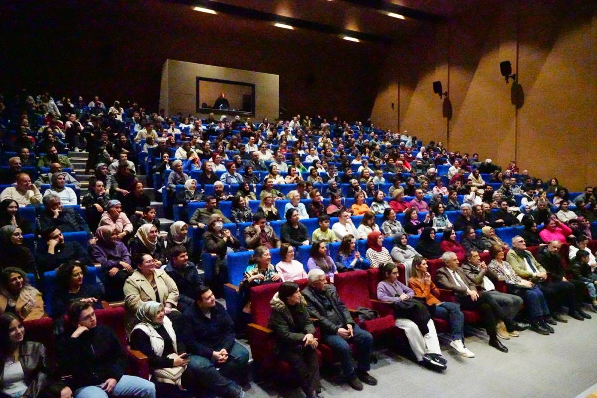 Turgutlu’da Aşk-ı Müebbet’e Yoğun İlgi