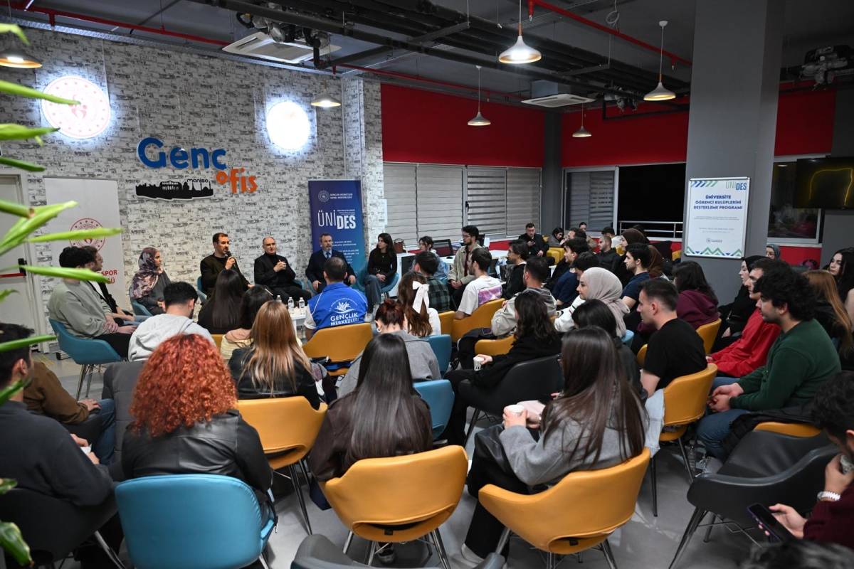 Vahdettin Özkan, Manisa Celal Bayar Üniversitesi Öğrencileriyle İftar Programında Buluştu