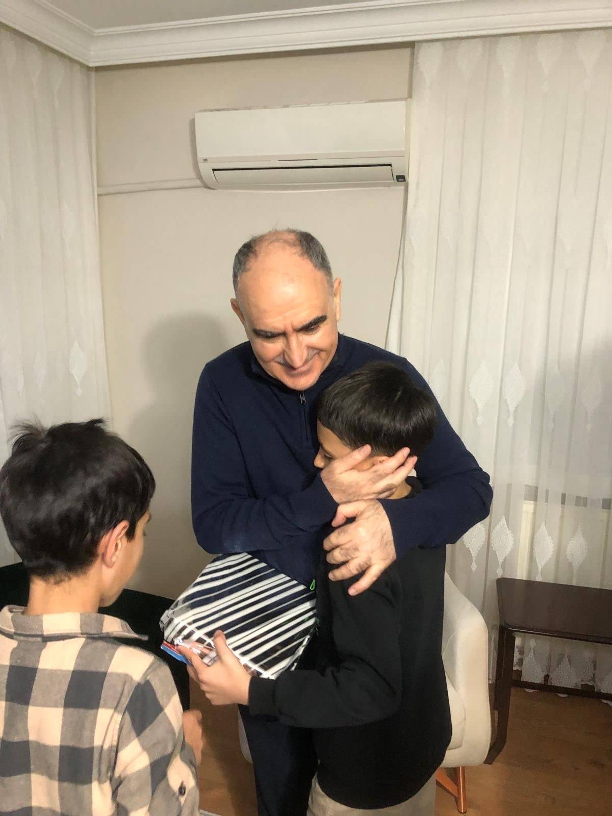 Vahdettin Özkan ve Eşi Ruhan Özkan, Şehit Ailesi ve Çocuklarla Aynı Sofrada Buluştu