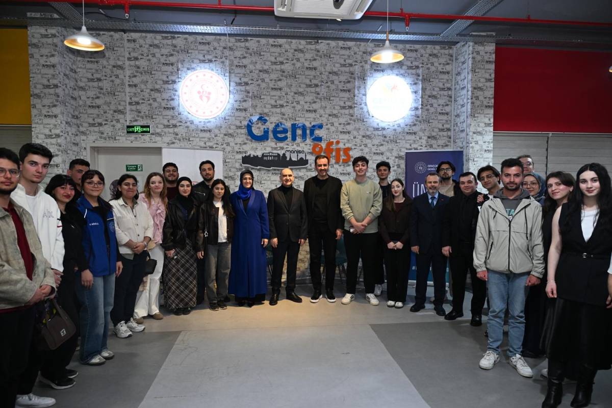 Vahdettin Özkan, Manisa Celal Bayar Üniversitesi Öğrencileriyle İftar Programında Buluştu