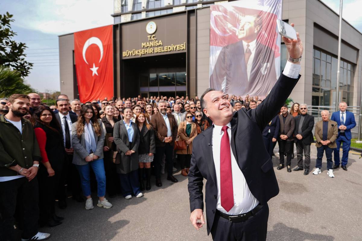 Besim Dutlulu Büyükşehir ve MASKİ Personeliyle Bayramlaştı