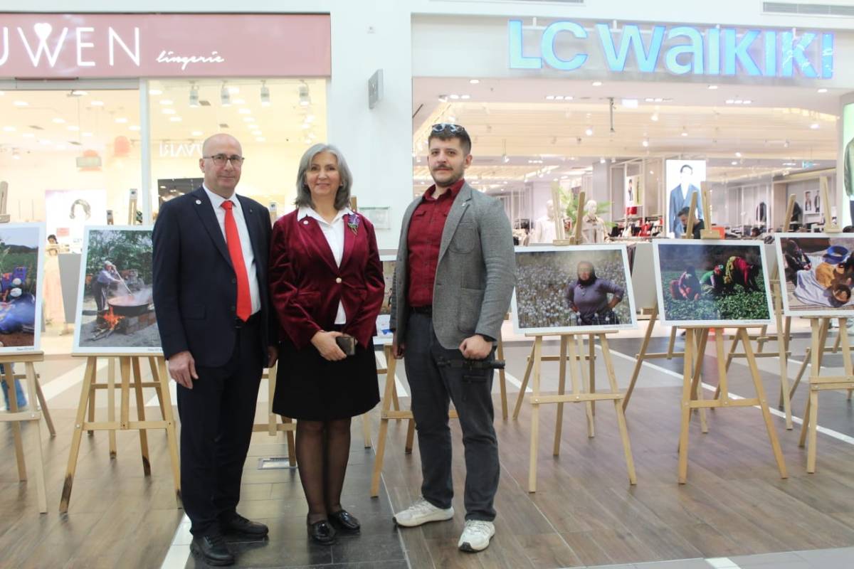 Forum Magnesia AVM’de Emekçi Kadınların Hikâyeleri Fotoğraf Sergisiyle Anlatılıyor