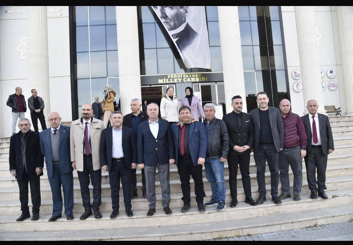 Manisa Balıkesirliler Derneği’nden 2300 Kişilik Dev İftar