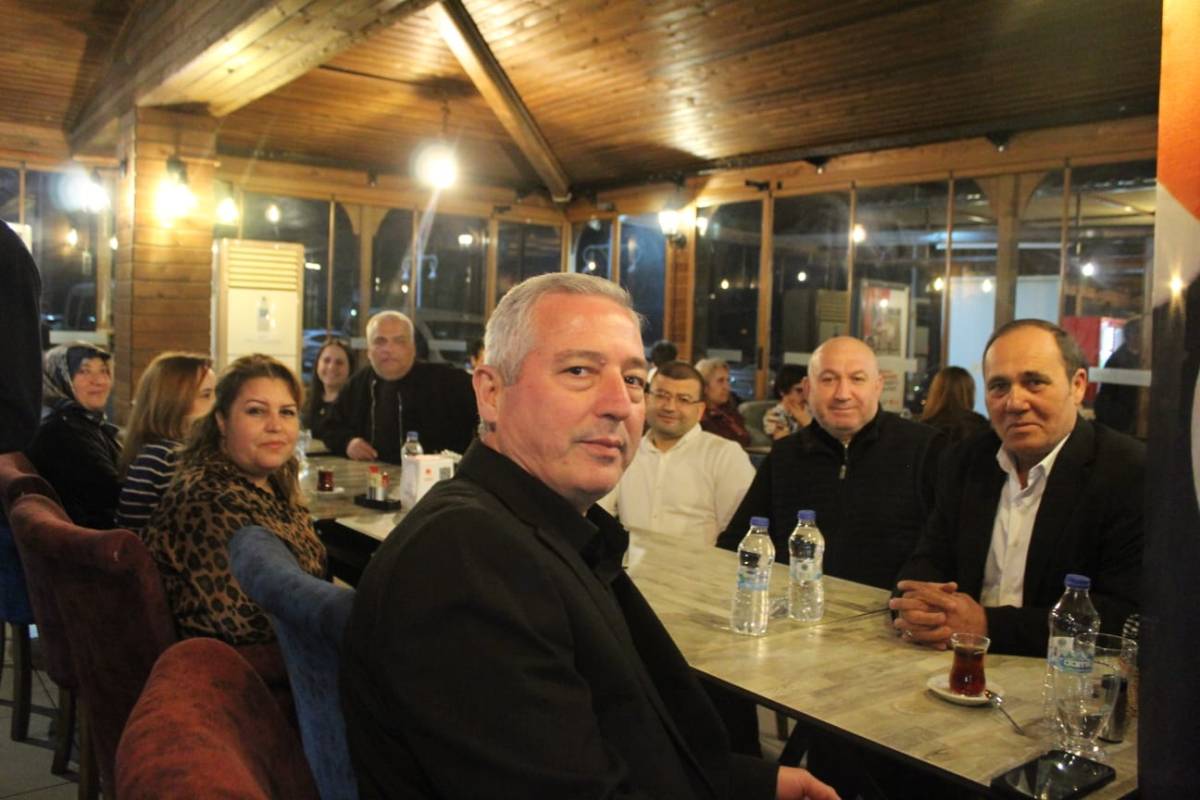 Saadet Partililer Yunusemre’de İftar Sofrasında Buluştu