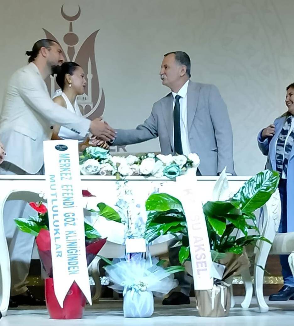 Manisa’da Mutlu Gün: Bilge Demiray Evlendi