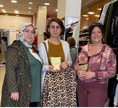 MHP Akhisar Kadın Kolları’ndan 8 Mart’ta Anlamlı Ziyaretler