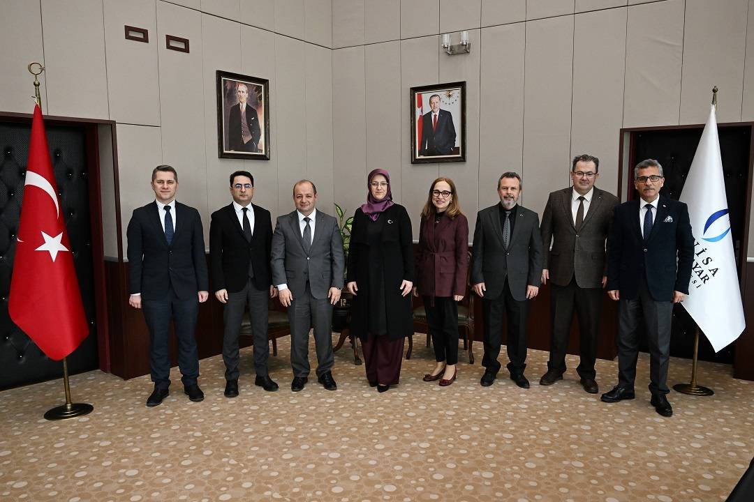 MCBÜ’ye sağlıklı yaşamda örnek iş yeri belgesi