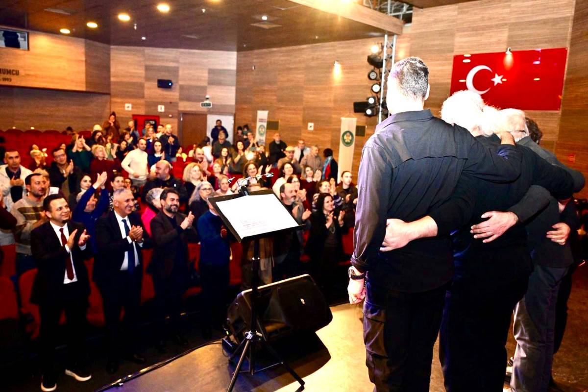 Edebiyatın Çınarı Yaşar Kemal Manisa’da Anıldı