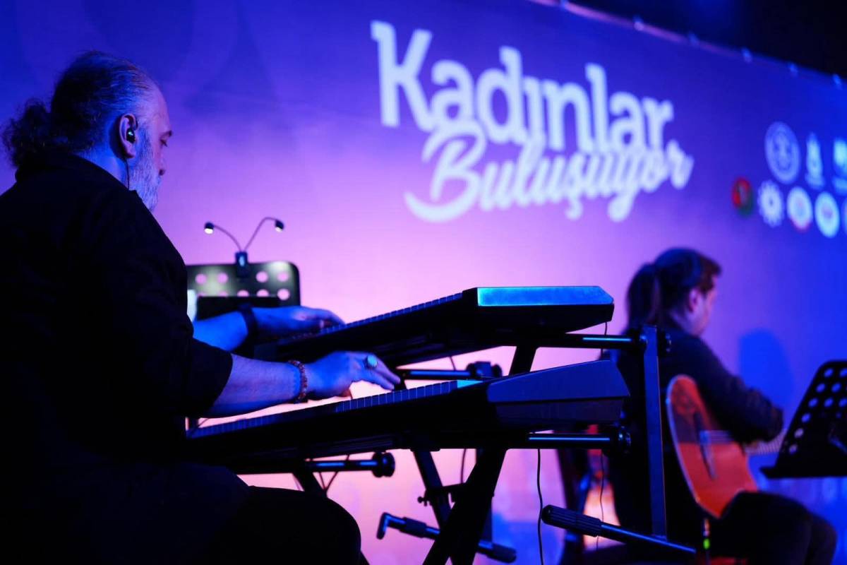 Manisa’da 8 Mart’ta Kadınların Gücü Sanat ve Yürüyüşle Anlatıldı