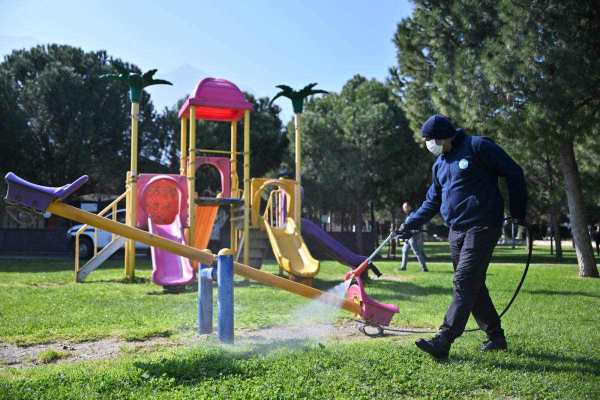 Manisa Büyükşehir Belediyesi’nden Vektörle Mücadelede Yoğun Mesai