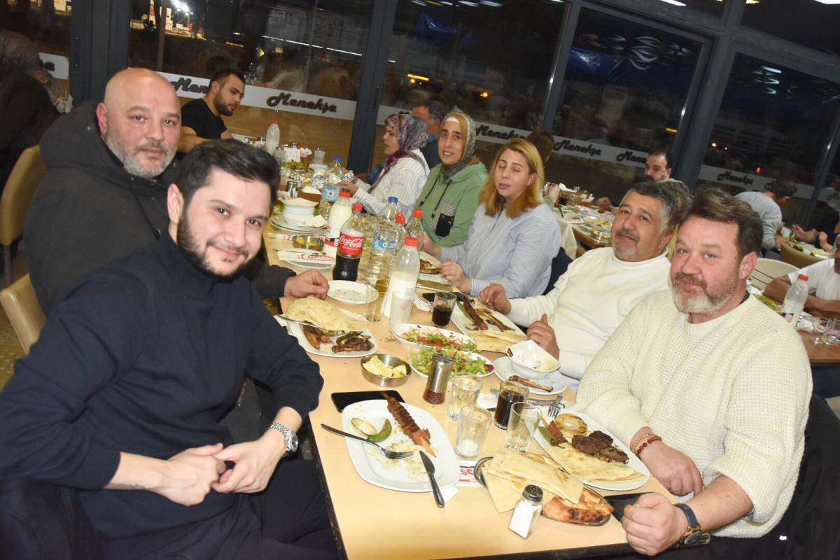 Manisa Dostlar Meclisi İftar Sofrasında Buluştu