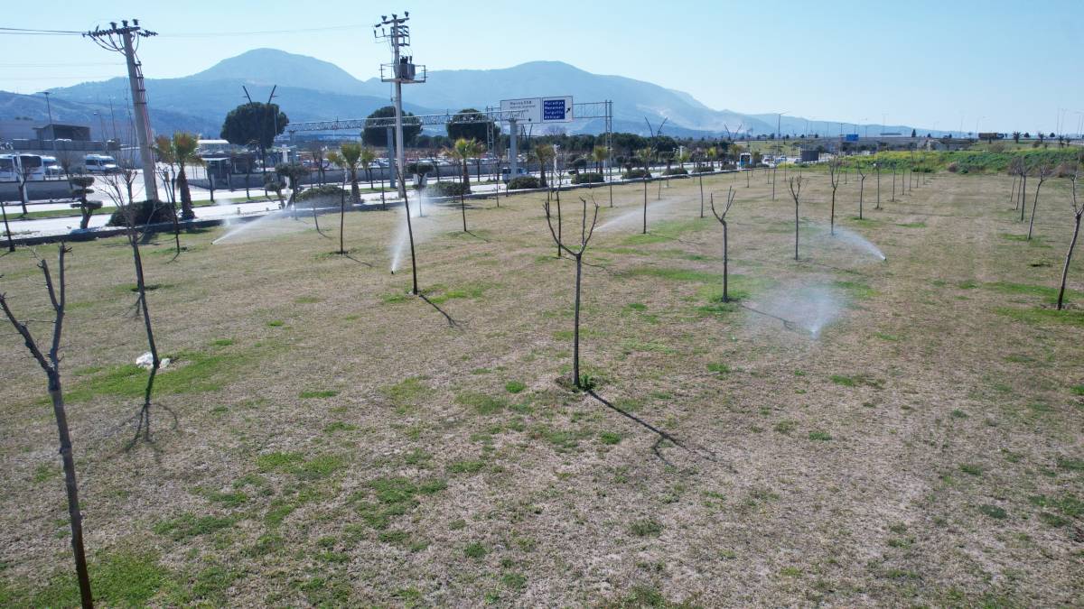 Manisa Büyükşehir Belediyesi Yeşil Alanlarda Yapay Zekâ Destekli Akıllı Sulama Sistemine Geçti