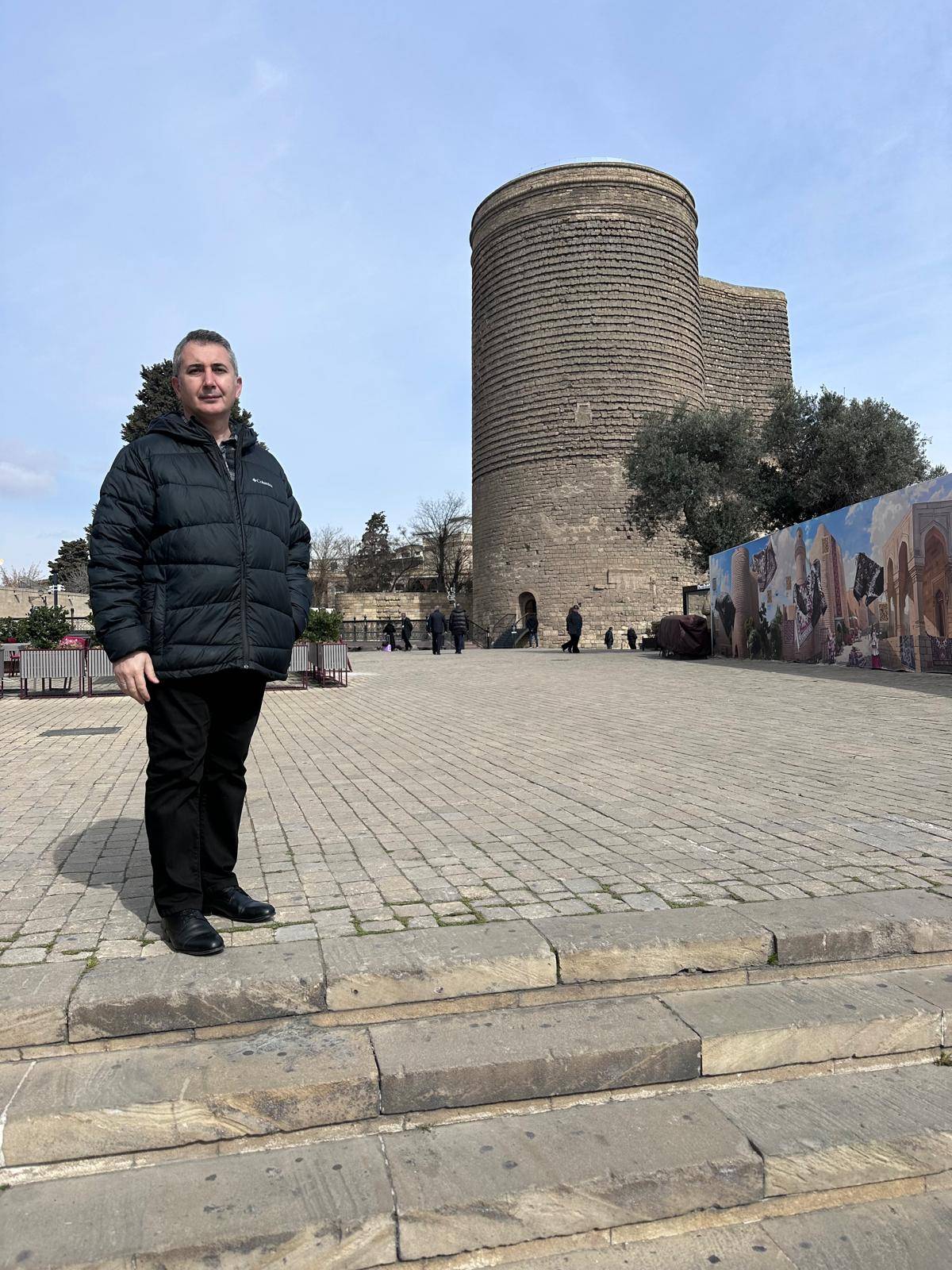 Prof. Dr. Yücel Namal’dan Bakü’de Tarihi Türkoloji Çıkartması