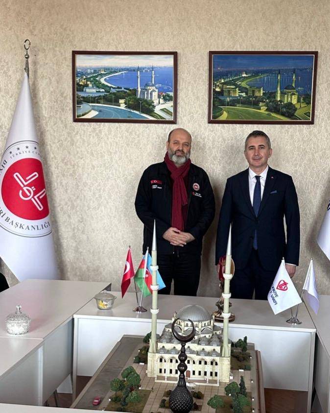 Prof. Dr. Yücel Namal’dan Bakü’de Tarihi Türkoloji Çıkartması