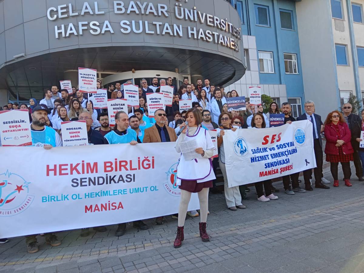 CBÜ Hastanesi Önünde Sağlık Çalışanlarından Basın Açıklaması