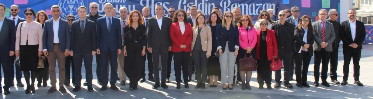 1. Başlık Hekimler Manisa'da Tıp Bayramı İçin Meydana İndi