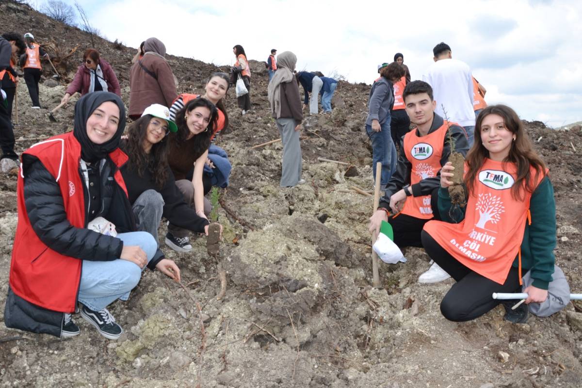 Manisa’da 30 bin fidan toprakla buluşuyor