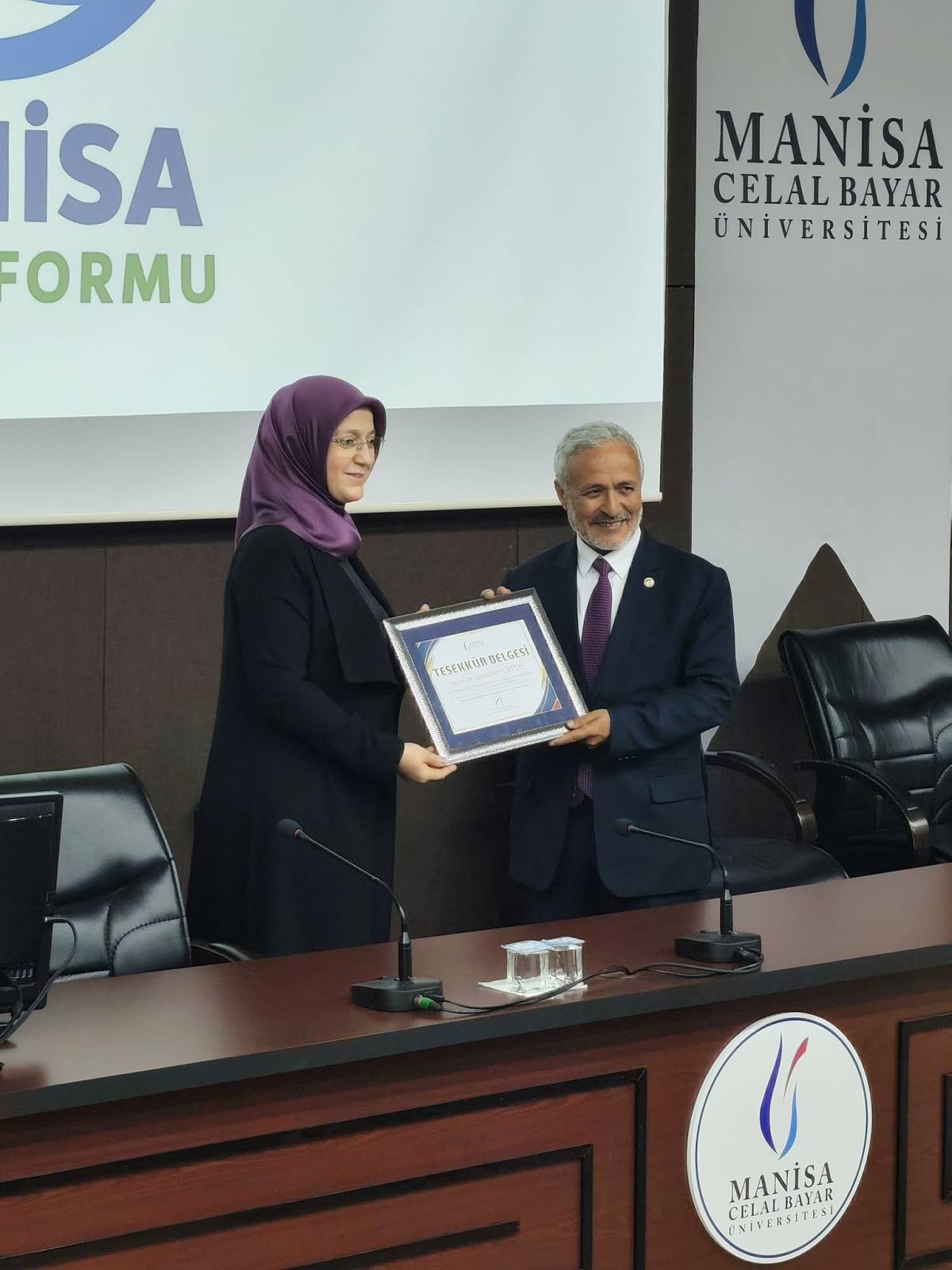 MCBÜ’de su farkındalığı konferansı düzenlendi