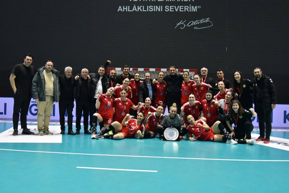 Manisa BBSK Hentbol Süper Lig’e Yükseldi