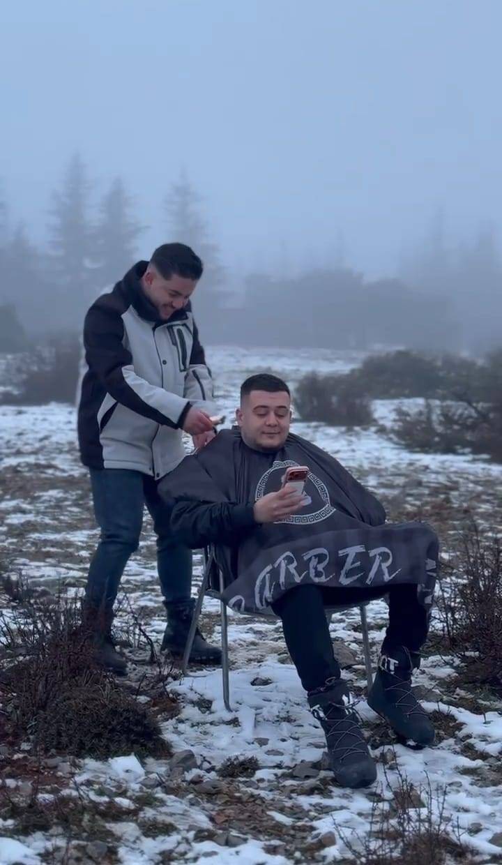 Spil Dağı zirvesinde dondurucu traş: -15 derecede tanıtım