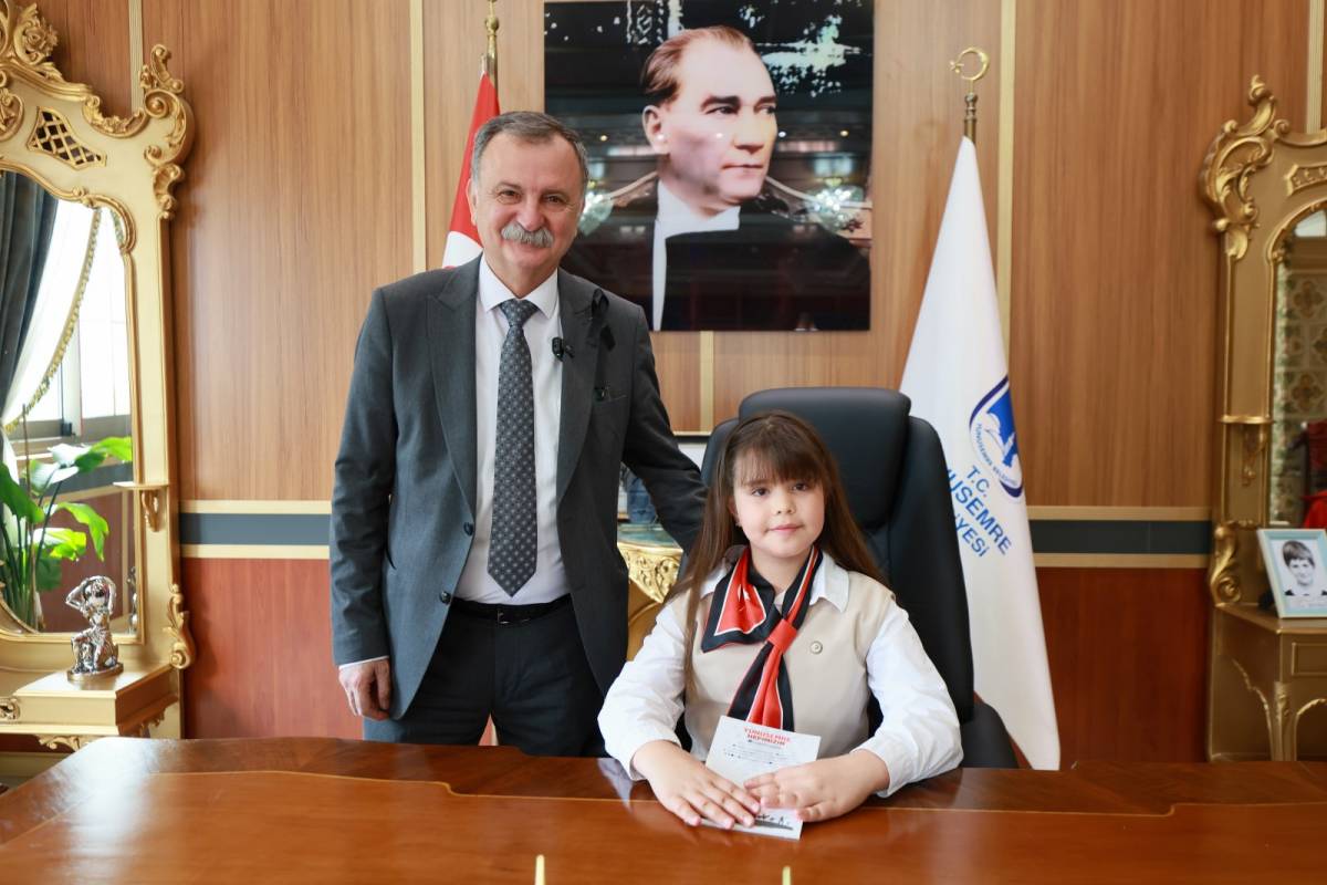 Balaban Koltuğunu Minik Başkana Devretti