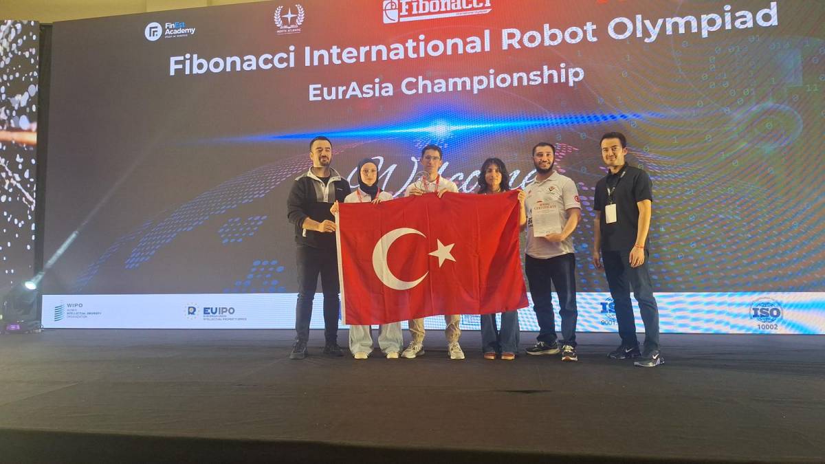 Bilim Yunusemre Takımları Avrasya Şampiyonası'na Damga Vurdu