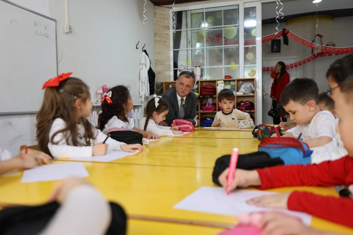 Başkan Balaban Miniklerin 23 Nisan Sevincine Ortak Oldu