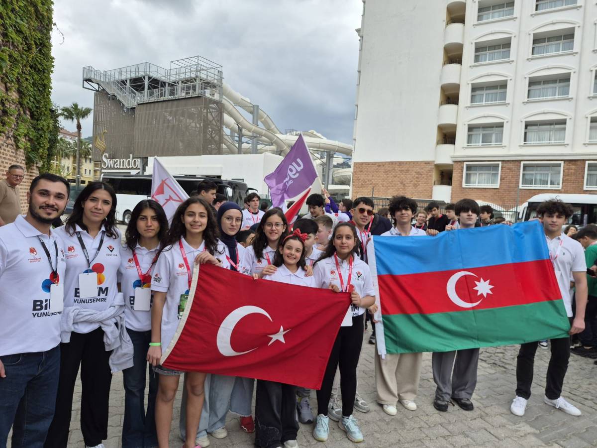 Bilim Yunusemre Takımları Avrasya Şampiyonası'na Damga Vurdu