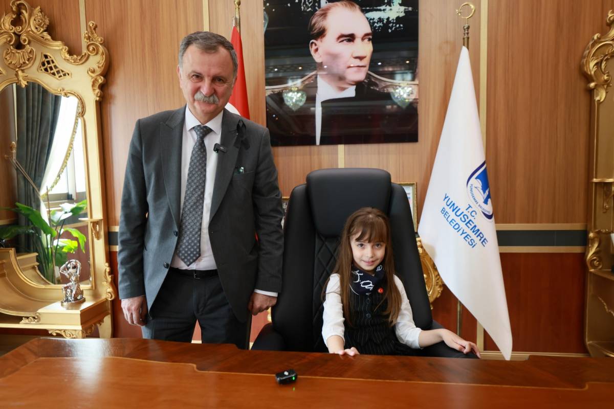 Balaban Koltuğunu Minik Başkana Devretti