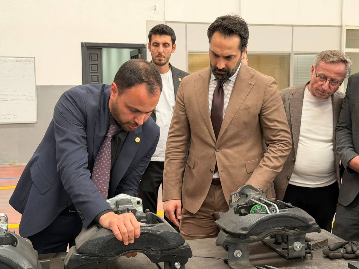 Arınç Manisa’da temaslarını sürdürdü