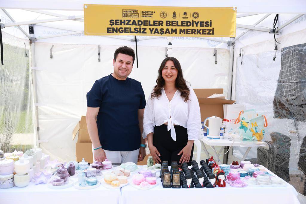 Özel Öğrencilerin Eserleri Festivalde İlgi Gördü