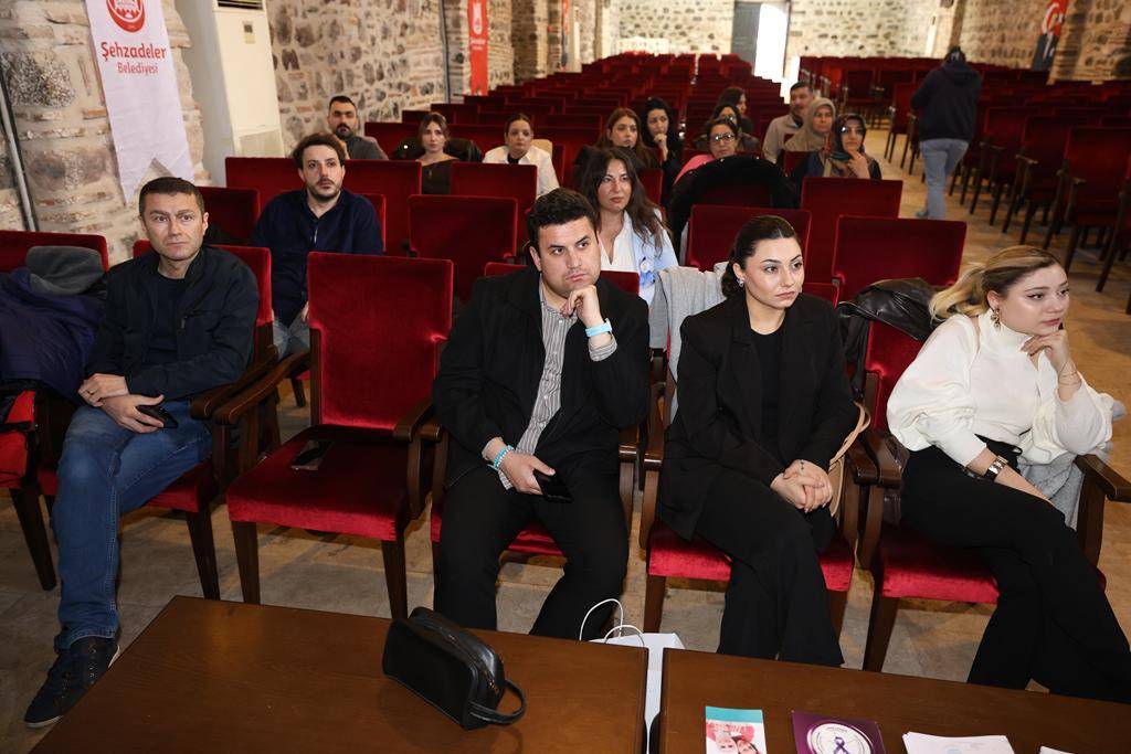 Şehzadeler’de Kanserle Mücadele İçin Farkındalık Semineri