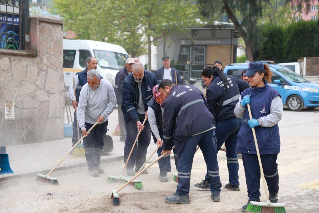 Şehzadeler Dönüşüm Bölgesinde Ortak Temizlik Seferberliği