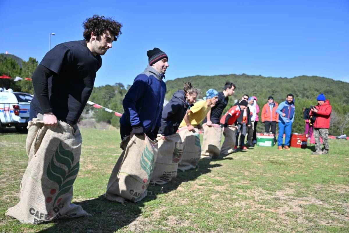 Doğaseverler Kamp Ateşinde Buluştu