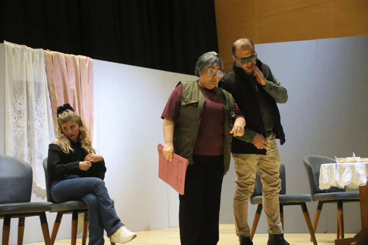 Turgutlu’da ‘Canım Komşularım’ Oyunu Büyük Beğeni Aldı