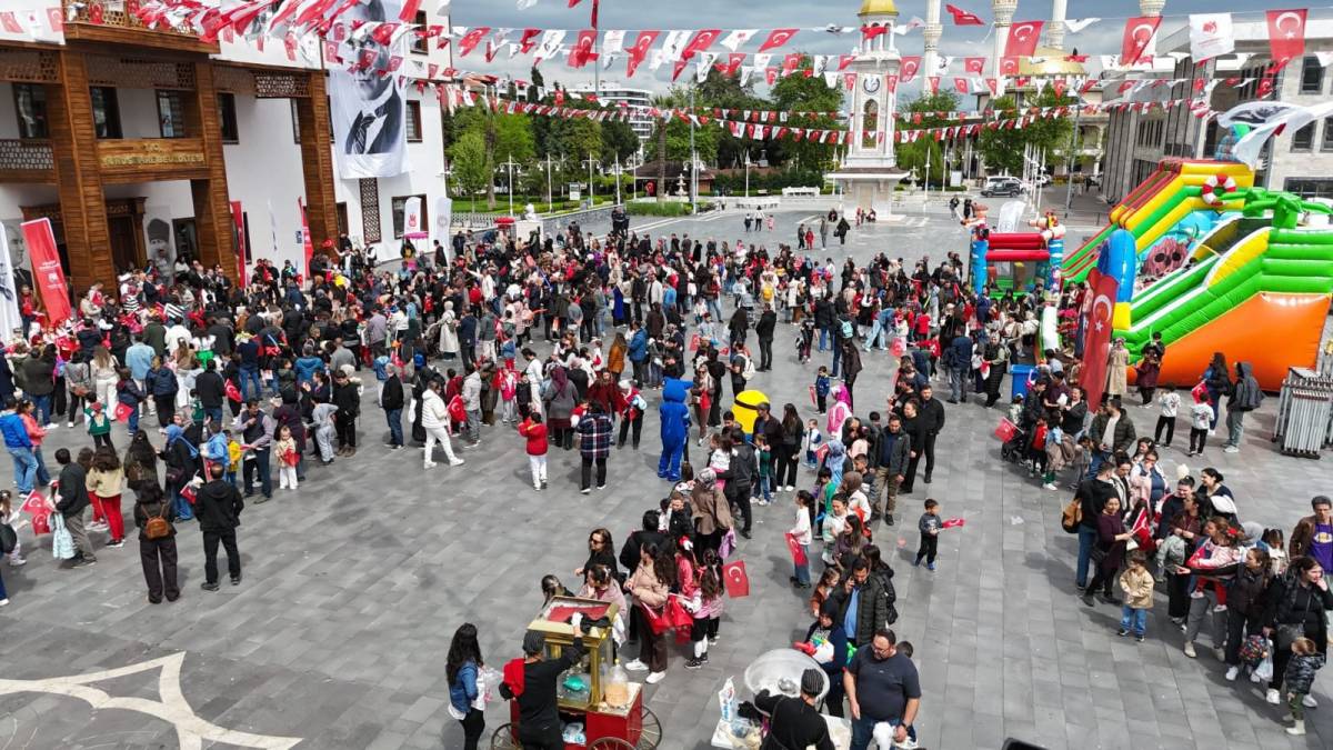 Manisa’da 23 Nisan Coşkusu Şehri Sardı