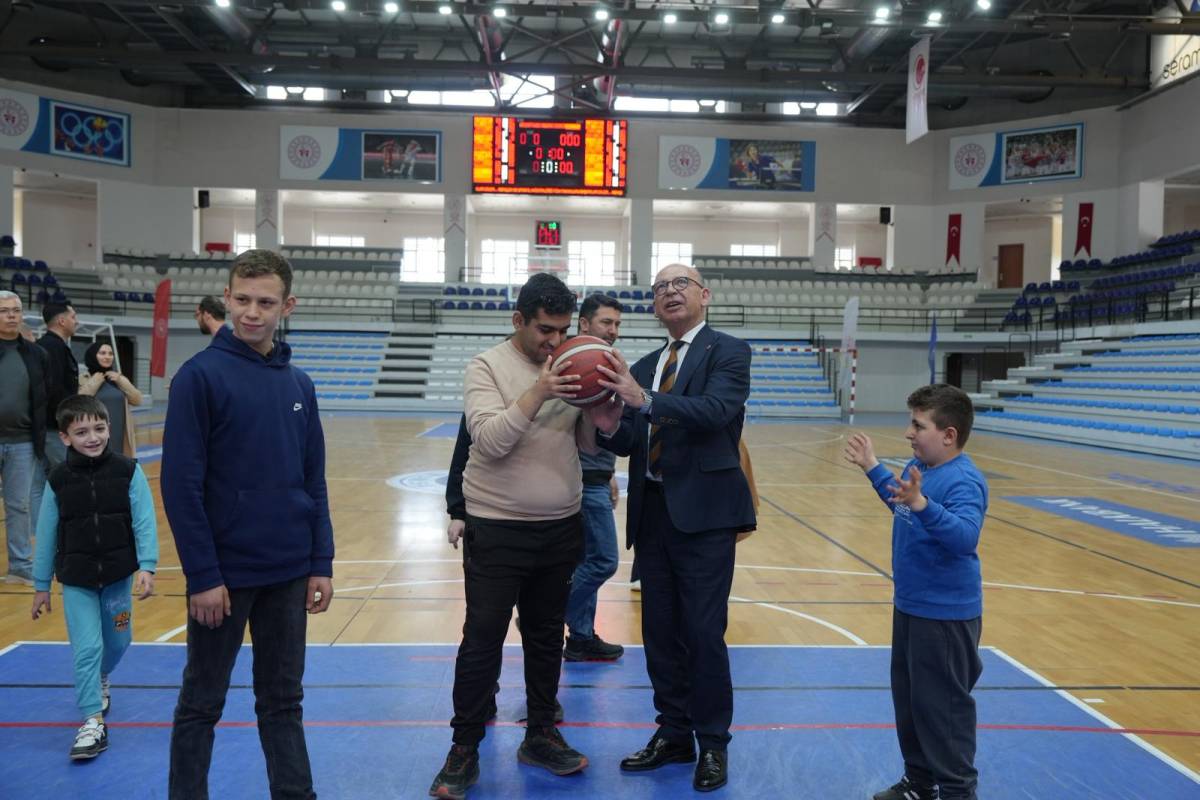 Turgutlu’da Parkede Engel Tanımayan Anlamlı Buluşma